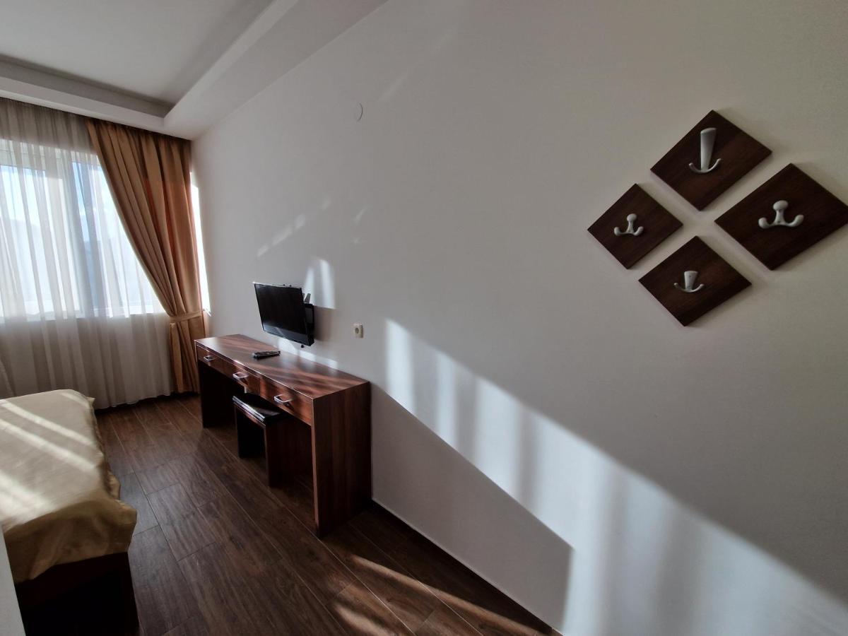 Motel Celebic Mitrovici  Exterior foto